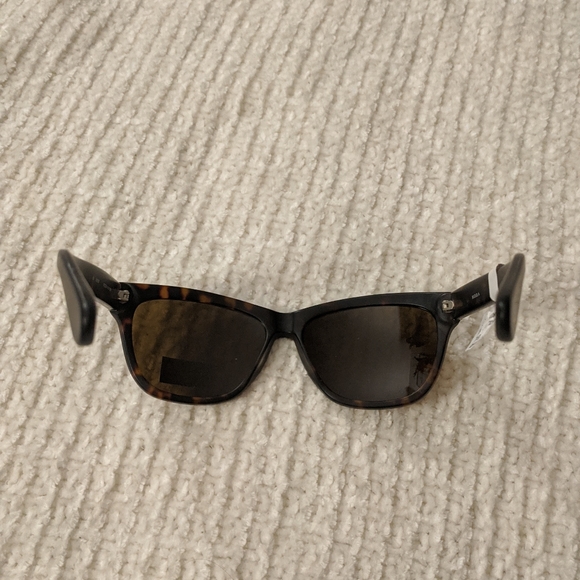 NWT! MODA Sunglasses (Made In Italy) main image 4